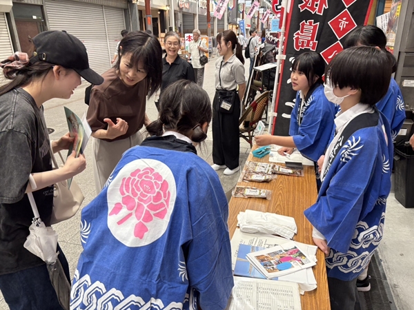訊ねるお客様